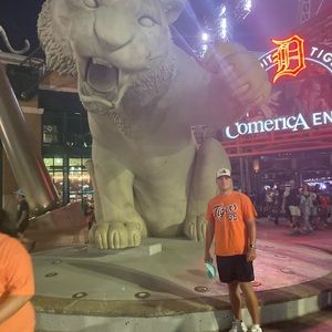 Meet your Posher, Grady